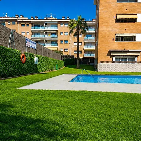 Fenals Calm - Con Piscina Daire